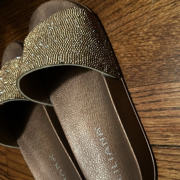 Slides - Picture 5 of 5